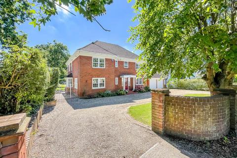 5 bedroom detached house for sale, Hockley Road, Rayleigh SS6