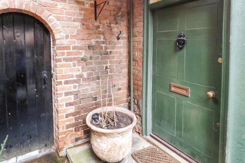 27 Easthorpe, Southwell, NG25 0HY