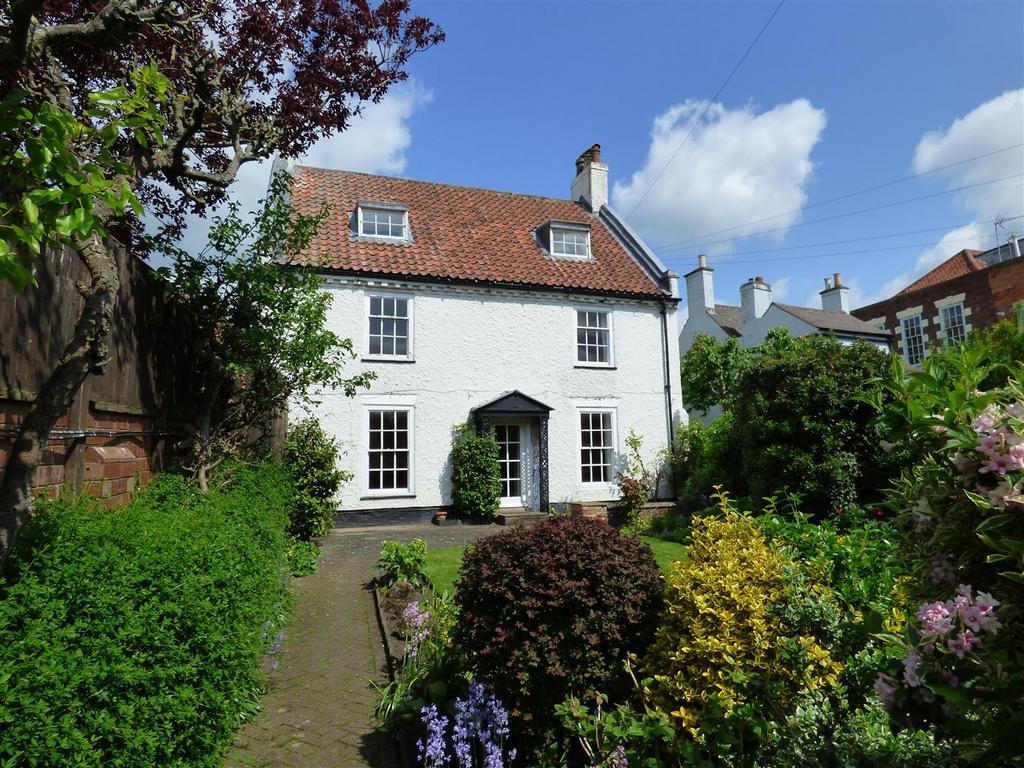 57 Westgate, Southwell NG25 5 bed detached house for sale £565,000