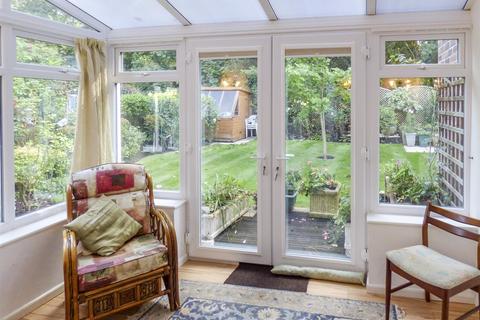 9 Farthingate Close, Southwell, NG25 0HU