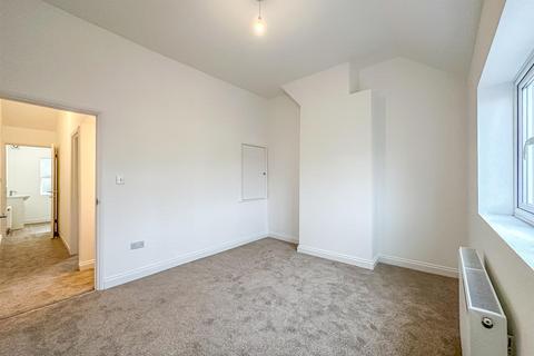 2 bedroom terraced house for sale, Southend Road, Hockley SS5