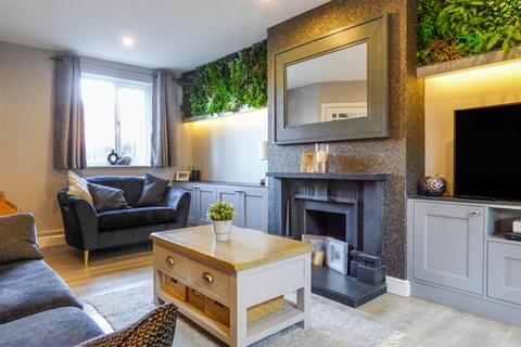 11 Alexander Road, Farnsfield, Newark, NG22 8LH