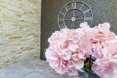 11 Alexander Road, Farnsfield, Newark, NG22 8LH