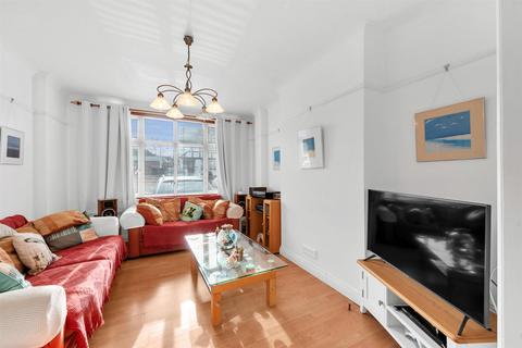 101 Aviemore Way, Beckenham, BR3 3RS