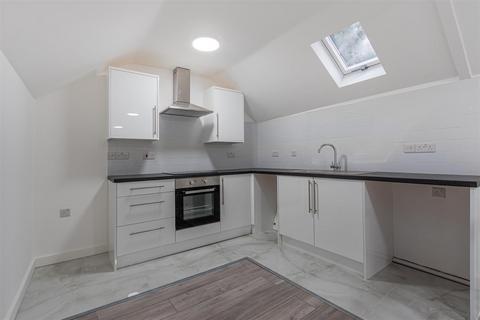 2 bedroom house for sale, Cottrell Road, Cardiff CF24