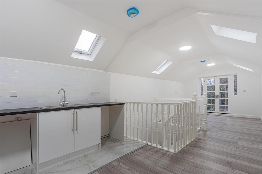 Cottrell Road Mews House 132-9.jpg