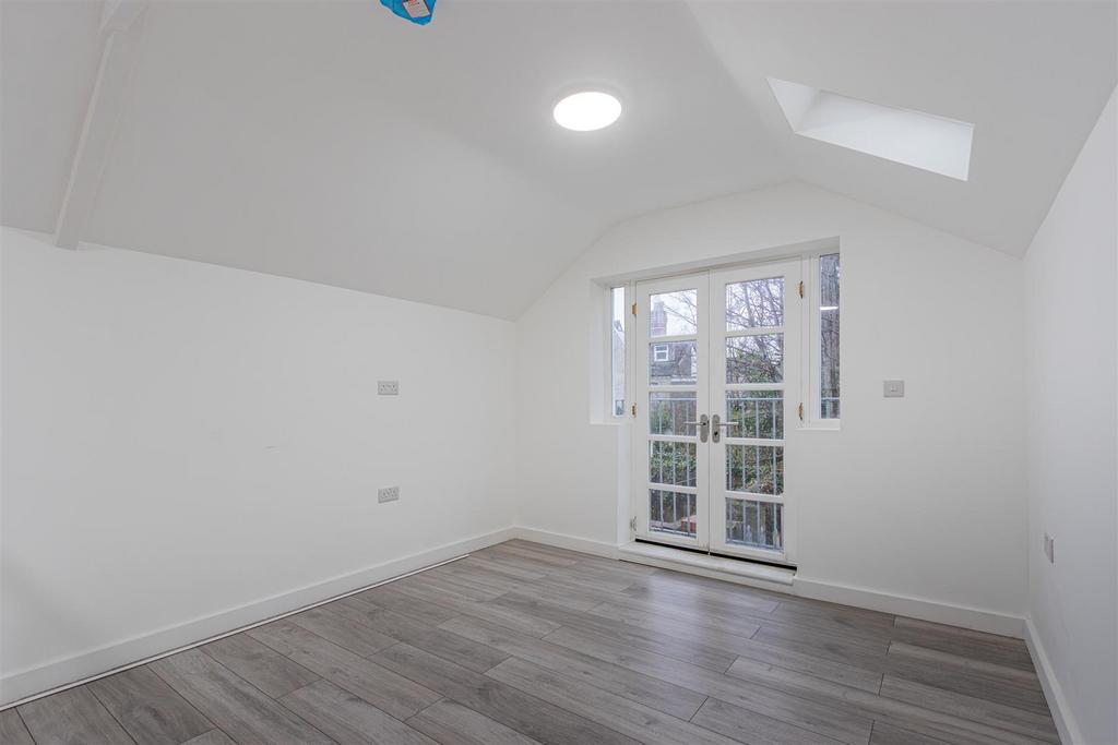 Cottrell Road Mews House 132-10.jpg