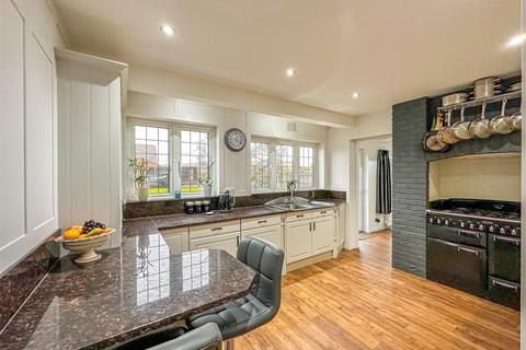 107 Greensward Lane, Hockley, SS5 5HG