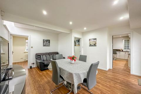 107 Greensward Lane, Hockley, SS5 5HG