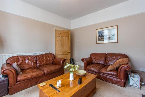 65 Waterloo Gardens, Cardiff, CF23 5AB