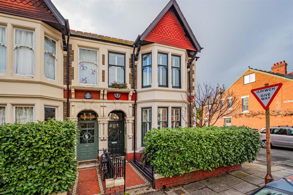 Roath Court Road 32-21.jpg