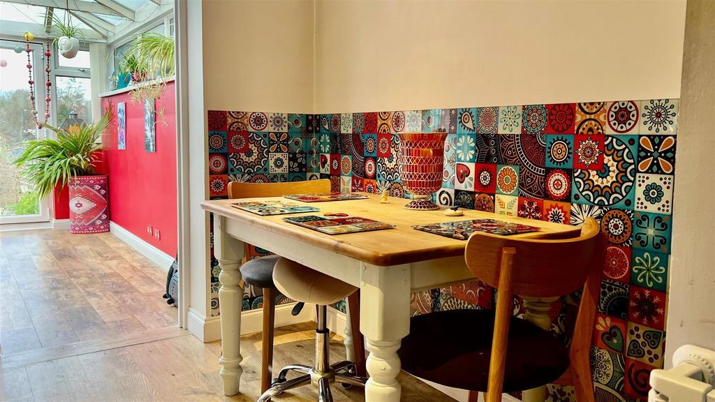 Dining area.jpg