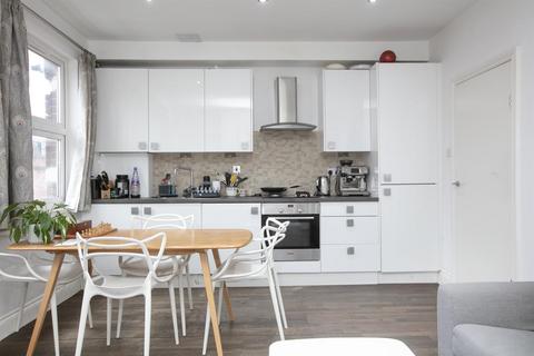 2 bedroom flat for sale, Coldharbour Lane, Camberwell, SE5