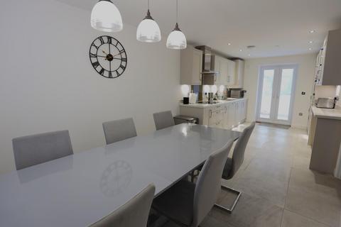 5 Clisson Close, Cowbridge, CF71 7FP