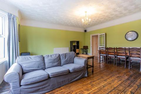 3 bedroom duplex for sale, Whitchurch Road, Cardiff CF14