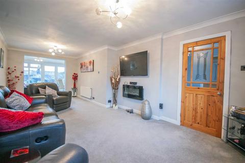 4 bedroom detached house for sale, Leybourne Drive, Springfield, Chelmsford