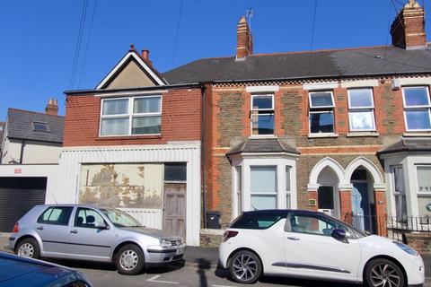 2 bedroom end of terrace house for sale - Donald Street, Cardiff CF24