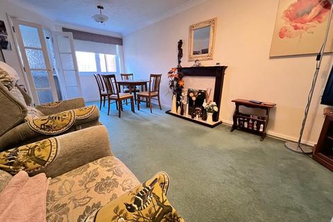 1 bedroom property for sale, NO CHAIN - Marshall court, Northampton Road, Market Harborough