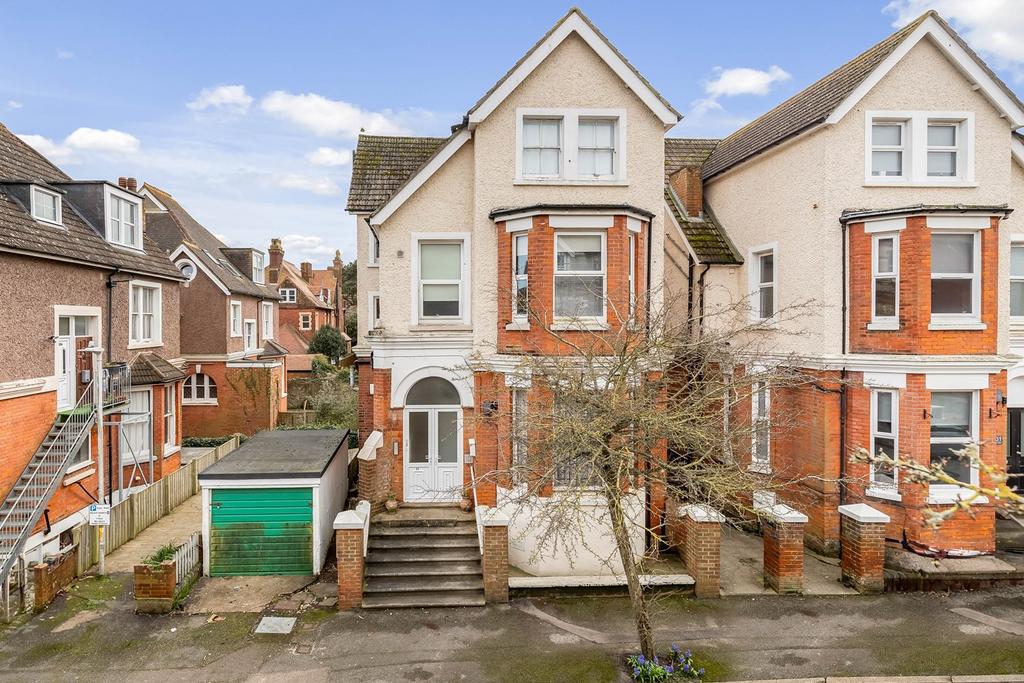 Westbourne Gardens, Folkestone, CT20 1 bed apartment for sale £185,000