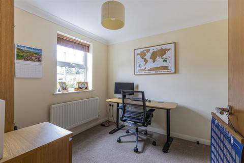 43 Doe Close, Penylan, Cardiff, CF23 9HJ