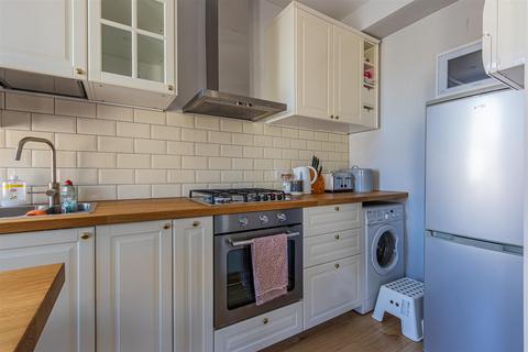 Flat 2, 115 Claude Road, Cardiff, CF24 3QE