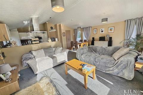 2 bedroom park home for sale, Weeley Bridge, Clacton Road, Weeley, Clacton-On-Sea