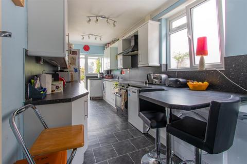 7 Beatty Avenue, Cardiff, CF23 5QR