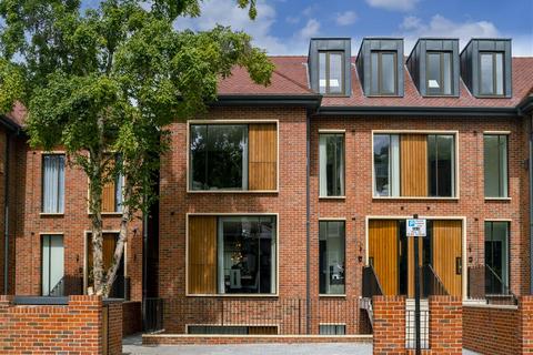 7 bedroom house to rent, Redington Gardens, Hampstead, London NW3