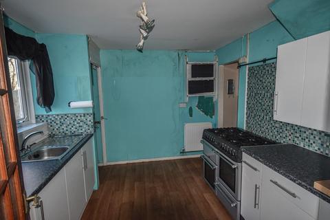 3 bedroom property for sale - Heol Cefni, Morriston, Swansea, SA6