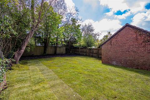 10 Boleyn Walk, Cardiff, CF23 5HR