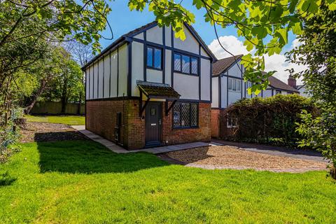 10 Boleyn Walk, Cardiff, CF23 5HR