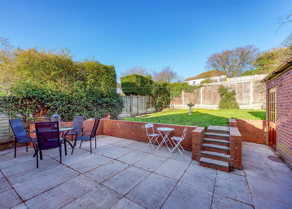 10 Planks Lane-gdn1.jpg