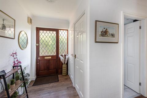 10 Planks Lane, Wombourne, Wolverhampton, WV5 9HE