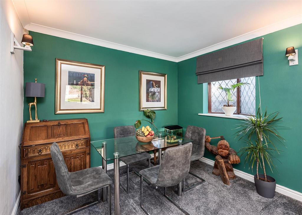 10 Planks Lane-living3.jpg