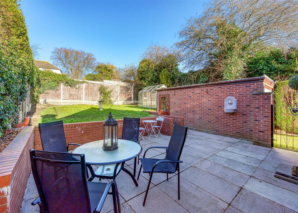 10 Planks Lane-gdn2.jpg