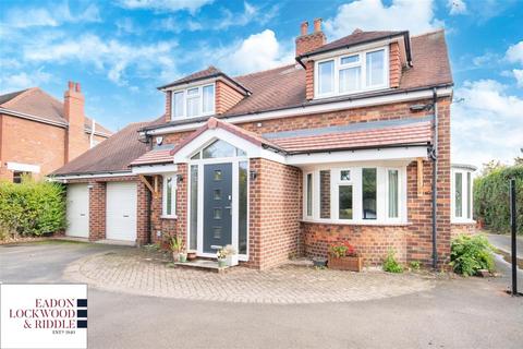 4 bedroom detached house to rent - Bawtry Road, Bessacarr, Doncaster