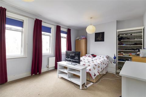 undefined, Wandsworth Rd, London