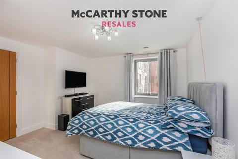 1 bedroom apartment for sale, Kings Place, Fleet Road, Fleet, GU51 3FS