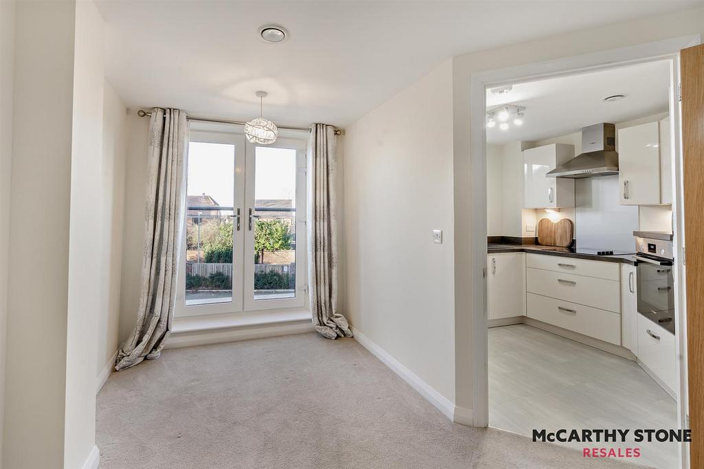 8581851-interior05-800.jpg