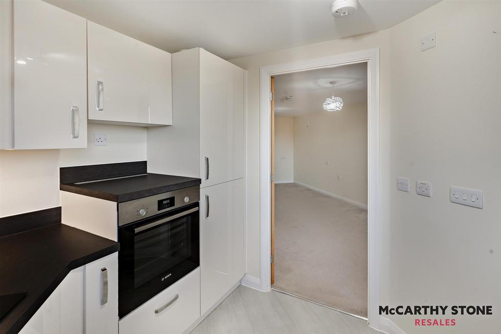 8581851-interior10-800.jpg