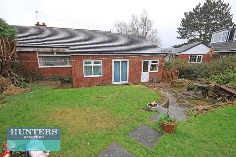 2 bedroom semi-detached bungalow for sale, Sunningdale Bradford, West Yorkshire, BD8 0LX