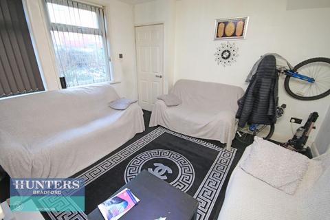 3 bedroom semi-detached house for sale - Lynfield Drive Heaton, Bradford, West Yorkshire, BD9 6DX