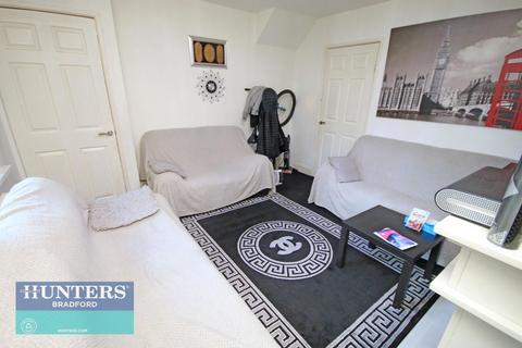 3 bedroom semi-detached house for sale, Lynfield Drive Heaton, Bradford, West Yorkshire, BD9 6DX