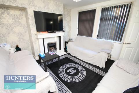 3 bedroom semi-detached house for sale, Lynfield Drive Heaton, Bradford, West Yorkshire, BD9 6DX - NG