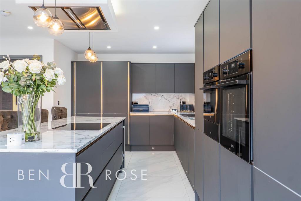 Kitchen/Breakfast Room/Snug