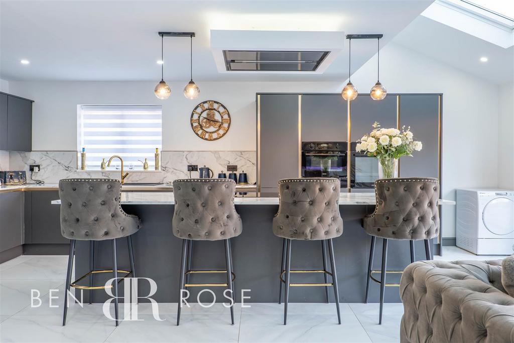 Kitchen/Breakfast Room/Snug