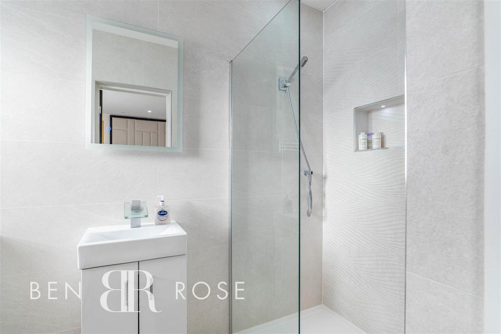 Bedroom Two Ensuite