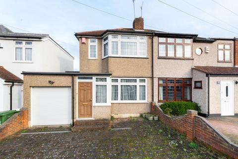 32 Radnor Avenue, Welling, DA16 2BX