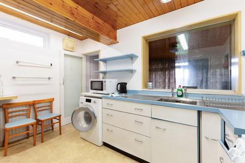 32 Radnor Avenue, Welling, DA16 2BX