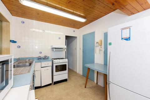 32 Radnor Avenue, Welling, DA16 2BX